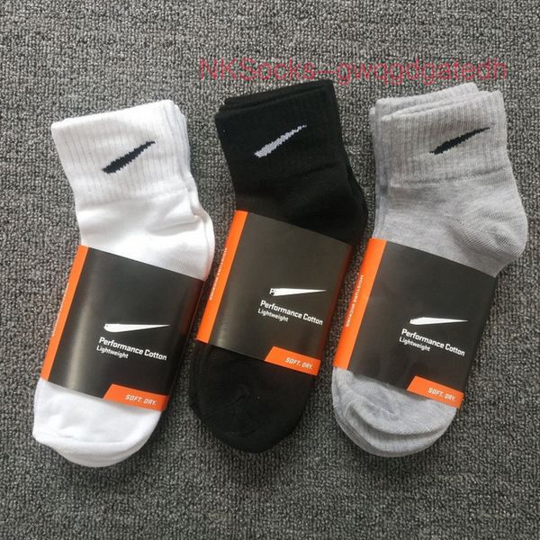fashion classic men's socks 3 pairs of 1 card hook brand designer versatile sports sock men women luxury wear medium short sportsocks l, Black
fashion classic men's socks 3 pairs of 1 card hook brand designer versatile sports sock men women luxury wear medium short sportsocks l, Black