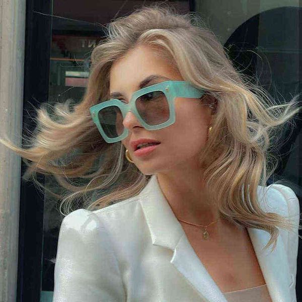 2022 retro oversized square sunglasses for women luxury brand designer big frame fashion vintage travel sun glasses shades uv400 y220410, White;black
2022 retro oversized square sunglasses for women luxury brand designer big frame fashion vintage travel sun glasses shades uv400 y220410, White;black