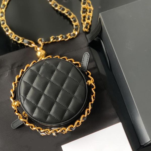 2022ss designer round bags time to rotate premium lambskin classic quilted check gold metal chain necklace turns around the bag luxurious sh
2022ss designer round bags time to rotate premium lambskin classic quilted check gold metal chain necklace turns around the bag luxurious sh