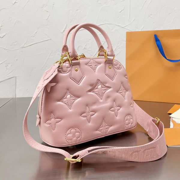 luxury designer totes bags ladies premium textured leather print shell design handbag temperament casual versatile multicolor one-shoulder d
luxury designer totes bags ladies premium textured leather print shell design handbag temperament casual versatile multicolor one-shoulder d
