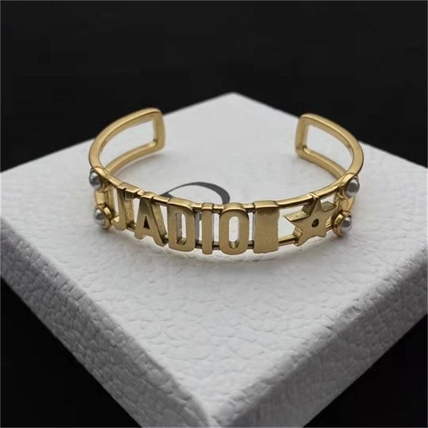 2022 fashion 20% off designer jewelry d di family high version letter hollowed out small pearl open female star bracelet, Black
2022 fashion 20% off designer jewelry d di family high version letter hollowed out small pearl open female star bracelet, Black
