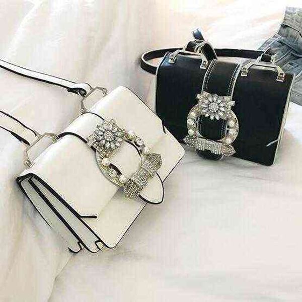 evening bags fashion designer famous for women diamond lock quality pu leather handbags elegant lady shoulder 220709
evening bags fashion designer famous for women diamond lock quality pu leather handbags elegant lady shoulder 220709