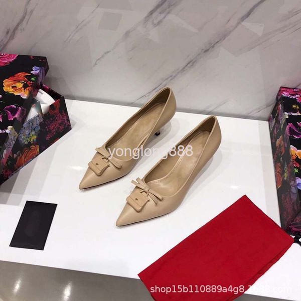 dress shoes low single shoe feminine sense pointed thick heel korean style temperament sleeve middle, Black
dress shoes low single shoe feminine sense pointed thick heel korean style temperament sleeve middle, Black