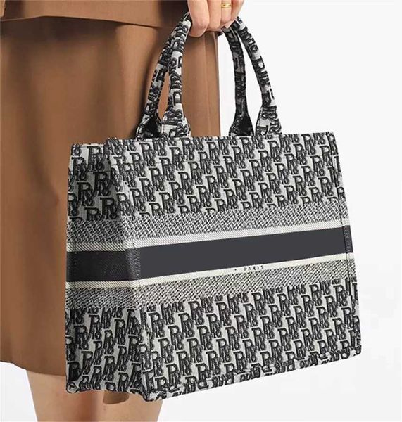 bags tote shoulder bag quality luxury designer woman cross body handbag womens tote handbags wallet silk scarf 2022
bags tote shoulder bag quality luxury designer woman cross body handbag womens tote handbags wallet silk scarf 2022