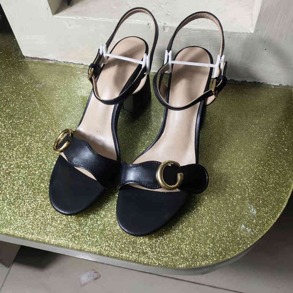 classic luxury european style women's sandals fashion dress shoes heel sandals gold letter leather to make rubber outsole more color 1a, Black
classic luxury european style women's sandals fashion dress shoes heel sandals gold letter leather to make rubber outsole more color 1a, Black