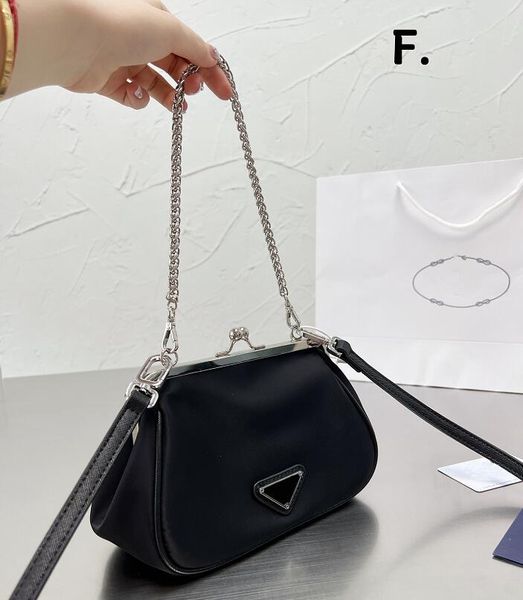 women baguette bag chains handbag crossbody bags fashion leather 4 colors handbags hasp designer letter shoulder strap totes clutch purse
women baguette bag chains handbag crossbody bags fashion leather 4 colors handbags hasp designer letter shoulder strap totes clutch purse