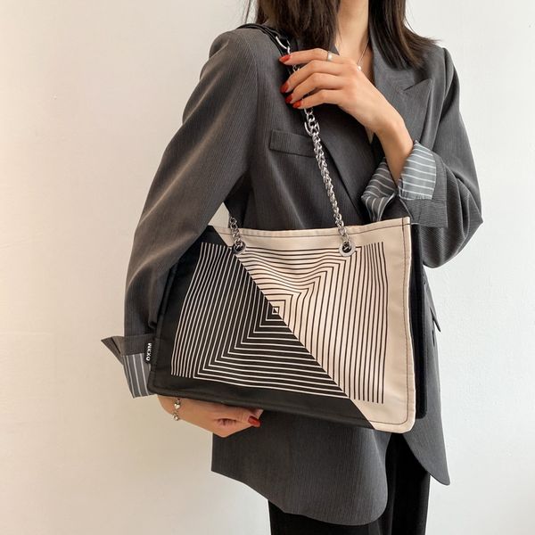 hbp fashion shopping bags own factory brand large-capacity with cosmetic bag female commuter handbag shoulder tote women
hbp fashion shopping bags own factory brand large-capacity with cosmetic bag female commuter handbag shoulder tote women