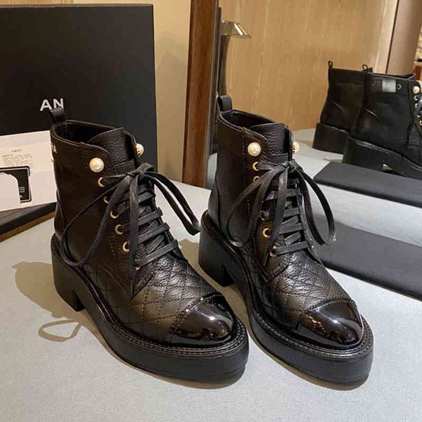 boots autumn winter lace up martin black ankle british style cowhide color matching pearl medium thick heel short boots women
boots autumn winter lace up martin black ankle british style cowhide color matching pearl medium thick heel short boots women
