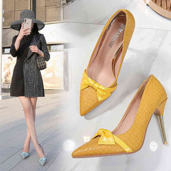 hbp dress shoes pumps designer 2022 new bow thin heeled sandals professional high heels women s pointed fashion shoes 220523, Black
hbp dress shoes pumps designer 2022 new bow thin heeled sandals professional high heels women s pointed fashion shoes 220523, Black