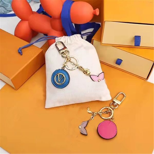 keychain fashion women men handmade car keychains stylish buckle designer luxury key chain bag with box and dustbag, Silver
keychain fashion women men handmade car keychains stylish buckle designer luxury key chain bag with box and dustbag, Silver