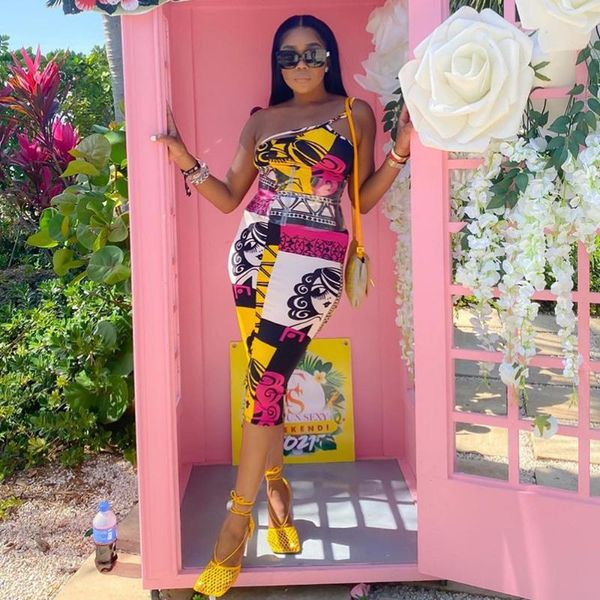 casual dresses characters geometric pattern skinny pencil dress women one shoulder asymmetrical bandage vintage sleeveless backless robe, Black;gray
casual dresses characters geometric pattern skinny pencil dress women one shoulder asymmetrical bandage vintage sleeveless backless robe, Black;gray