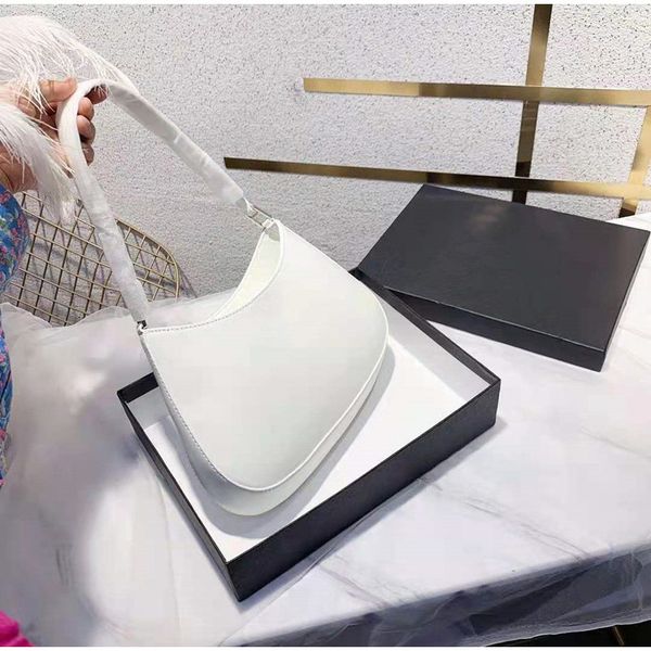 luxury handbags for women forearm bag rhinestones design crescent ladies candy color leather shoulder bag 220726
luxury handbags for women forearm bag rhinestones design crescent ladies candy color leather shoulder bag 220726