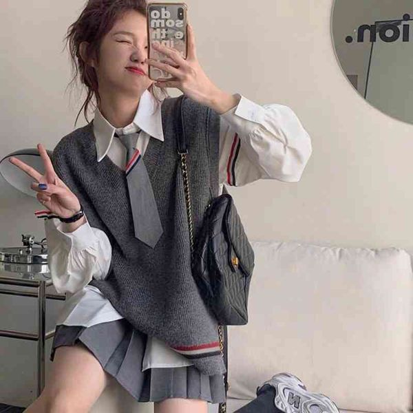 two piece dress 2022 spring college style grey knitted vest polo collar shirt pleated skirt short suit women x7iq, White
two piece dress 2022 spring college style grey knitted vest polo collar shirt pleated skirt short suit women x7iq, White
