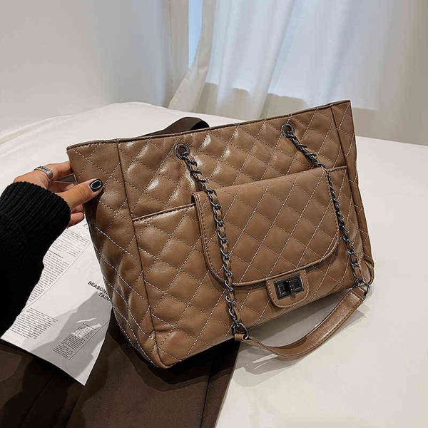 handbag small fragrance lingge large capacity large bag women's new autumn and winter fashion chain shoulder bag 220624
handbag small fragrance lingge large capacity large bag women's new autumn and winter fashion chain shoulder bag 220624