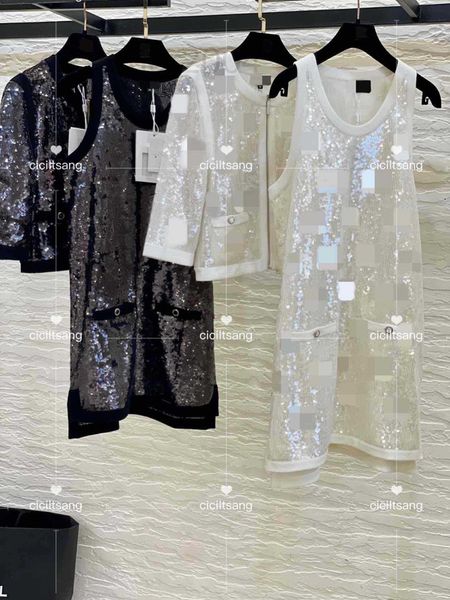 casual dresses designer 2022 spring and summer new small fragrance craft embroidery sequin series bead sequin dress cardigan vest utc3, Black;gray
casual dresses designer 2022 spring and summer new small fragrance craft embroidery sequin series bead sequin dress cardigan vest utc3, Black;gray