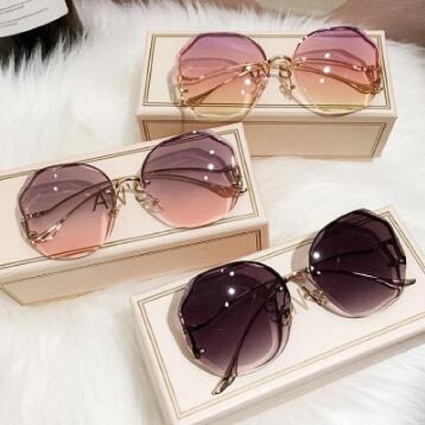 irregular round designer sunglasses for women woman gradient fashion sun glasses female rimless metal curved temples oculos de sol, White;black
irregular round designer sunglasses for women woman gradient fashion sun glasses female rimless metal curved temples oculos de sol, White;black