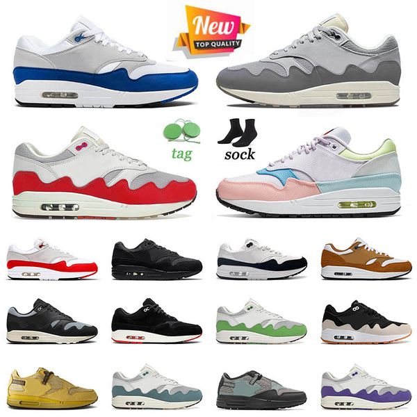 2022 athletic 1s running shoes fashion university blue white red black schematic patta waves noise aqua waves monarch womens sneakers mens t
2022 athletic 1s running shoes fashion university blue white red black schematic patta waves noise aqua waves monarch womens sneakers mens t