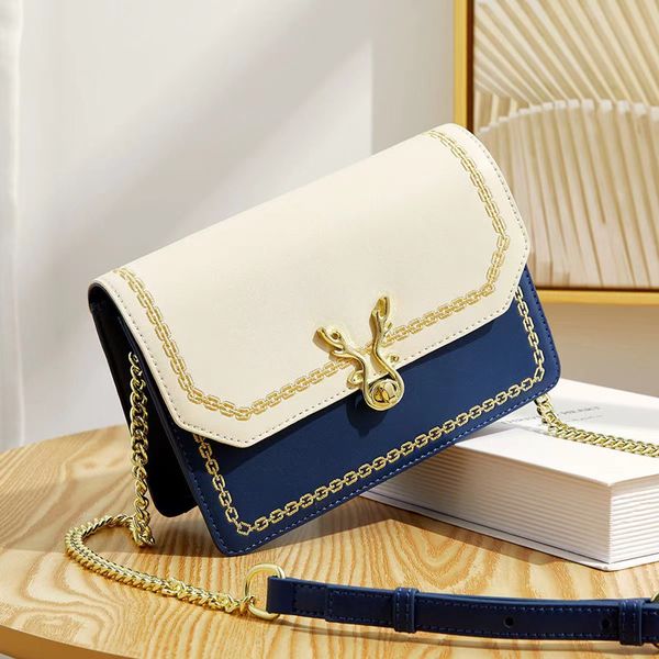 red dragonfly 2022 new fashion all-match women's chain small square bag messenger bag simple and advanced
red dragonfly 2022 new fashion all-match women's chain small square bag messenger bag simple and advanced