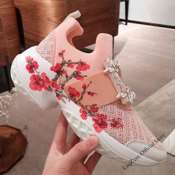 dress shoes casual sneakers for woman brand desiger breathable surface elastic slip-on flat training sports leisure lady, Black
dress shoes casual sneakers for woman brand desiger breathable surface elastic slip-on flat training sports leisure lady, Black