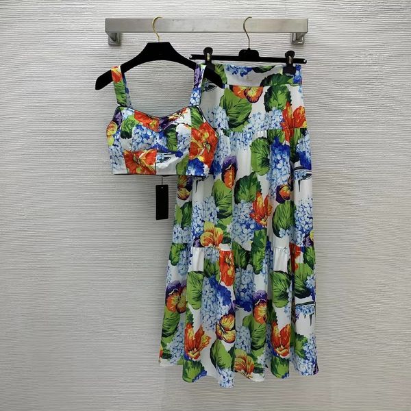 two piece dress 2022 spring summer print and for women's fashion print skirts 2 pieces sets 0506-05, White
two piece dress 2022 spring summer print and for women's fashion print skirts 2 pieces sets 0506-05, White
