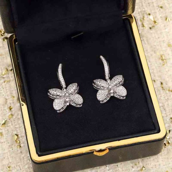 2022 trendy europe brand pure 925 sterling silver luxury jewelry for women butterfly drop earrings, Golden;silver
2022 trendy europe brand pure 925 sterling silver luxury jewelry for women butterfly drop earrings, Golden;silver