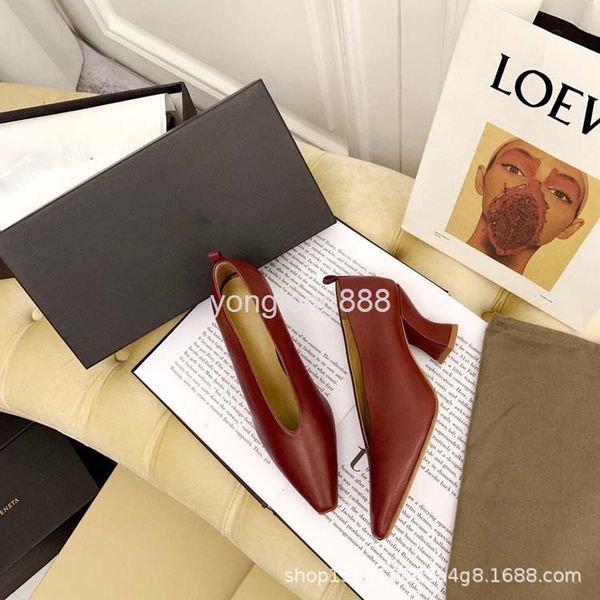dress shoes 20 super soft sheepskin witch grandma shoes four seasons ol work special-shaped heel baotou pointed single, Black
dress shoes 20 super soft sheepskin witch grandma shoes four seasons ol work special-shaped heel baotou pointed single, Black