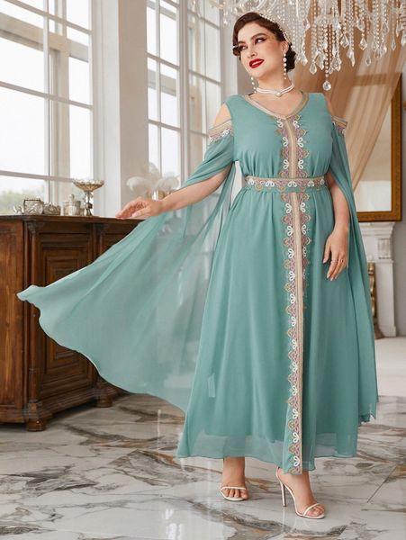 plus guipure lace appliques cold shoulder cloak sleeve belted chiffon dress 90ki#, Black
plus guipure lace appliques cold shoulder cloak sleeve belted chiffon dress 90ki#, Black
