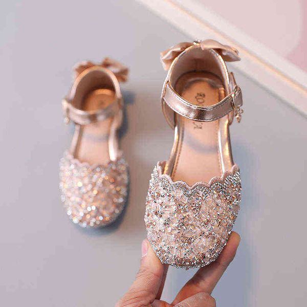 new summer sandals fashion rhinestone bow little girl princess sandals children sandals baby show kids performance shoes g786 g220512, Black;red
new summer sandals fashion rhinestone bow little girl princess sandals children sandals baby show kids performance shoes g786 g220512, Black;red