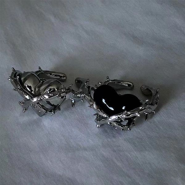 fashion creative punk gothic thorns love heart rings vintage open for women party jewelry engagement wedding gift 220719, Silver
fashion creative punk gothic thorns love heart rings vintage open for women party jewelry engagement wedding gift 220719, Silver