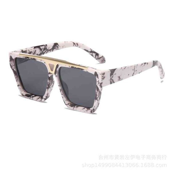 2022 new generous frame sunglass for men and women, White;black 
2022 new generous frame sunglass for men and women, White;black