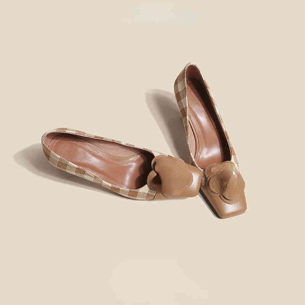 french minority square head high heels small fragrance sweet camellia color matching light mouth sheepskin flat sole women's shoes, Black
french minority square head high heels small fragrance sweet camellia color matching light mouth sheepskin flat sole women's shoes, Black