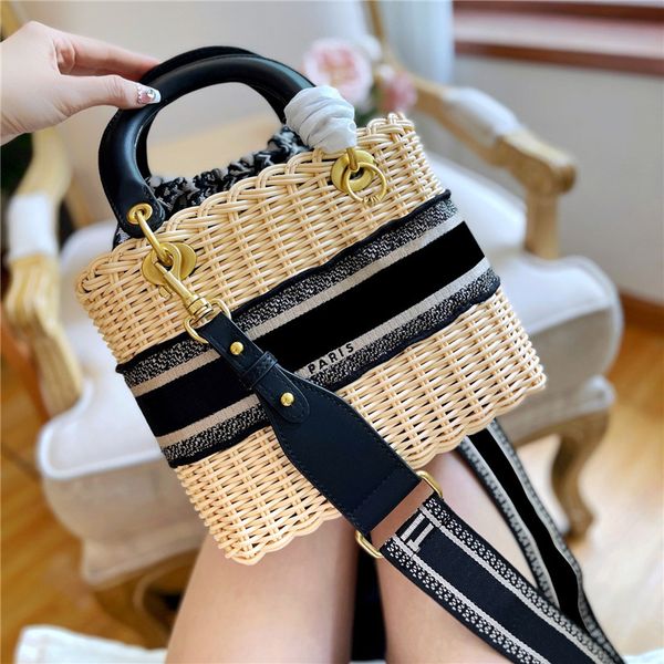 2022 women designer handbags purse classic small straw tote bags fashion womens luxury shoulder bag crossbody handbag princess bucket bag
2022 women designer handbags purse classic small straw tote bags fashion womens luxury shoulder bag crossbody handbag princess bucket bag