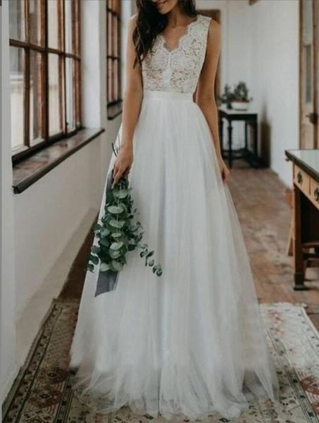 20202 new version a wedding dress shoulders deep v neck sleeveless large open back lace small trailing light yarn wed dresses vestido de nov, White
20202 new version a wedding dress shoulders deep v neck sleeveless large open back lace small trailing light yarn wed dresses vestido de nov, White