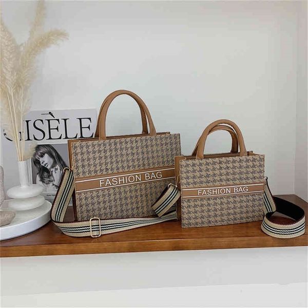 90% off to shop online plaid printing high-capacity portable trend foreign style woven one shoulder armpit small square bag
90% off to shop online plaid printing high-capacity portable trend foreign style woven one shoulder armpit small square bag