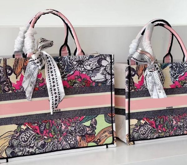 fashion accessories 41cm djia designer 25 kinds of design bagor tasche catwalk canvas tote bag with floral alphabet embroidery classic carry, Silver
fashion accessories 41cm djia designer 25 kinds of design bagor tasche catwalk canvas tote bag with floral alphabet embroidery classic carry, Silver