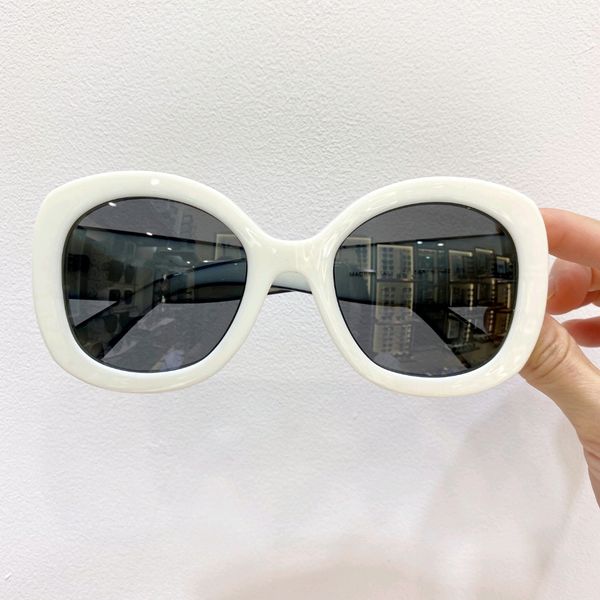oval square sunglasses gloosy white dark grey lens butterfly glasse sun shades sonnenbrille wrap occhiali da sole uv eyewear with box, White;black
oval square sunglasses gloosy white dark grey lens butterfly glasse sun shades sonnenbrille wrap occhiali da sole uv eyewear with box, White;black