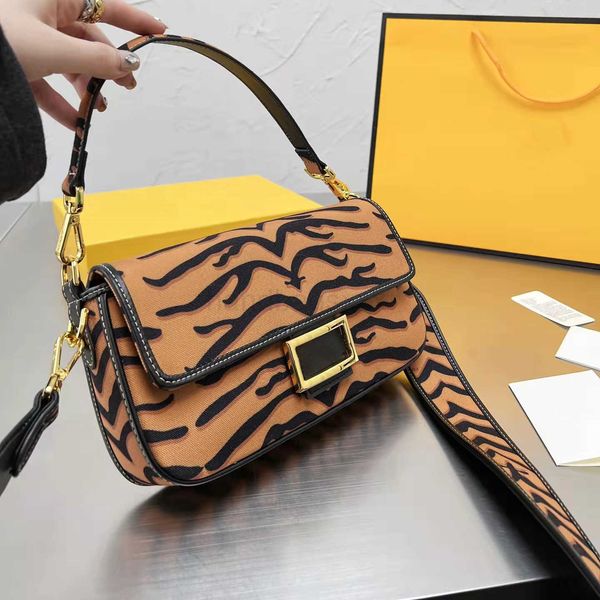 24cm bag quality luxury designers single shoulder french stickbags womens fashion built in zipperbag classic very
24cm bag quality luxury designers single shoulder french stickbags womens fashion built in zipperbag classic very