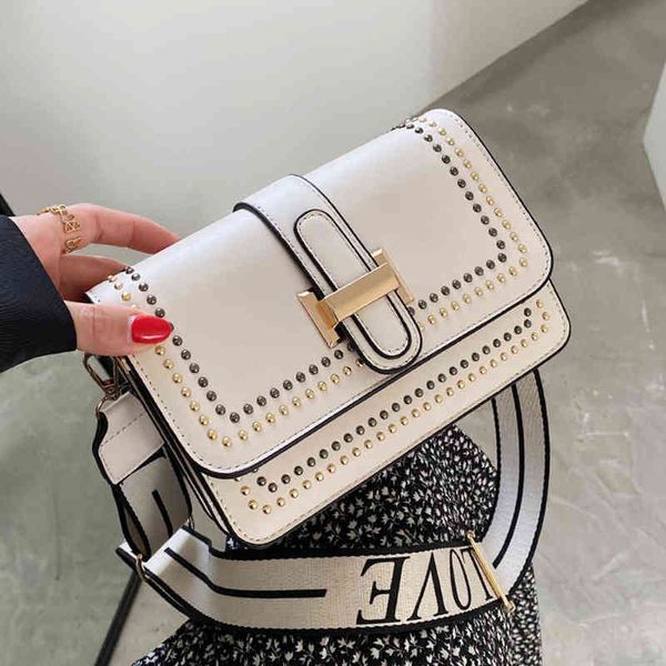 luxury small women's shoulder messenger bag spring new fashion designer pu leather handbag wide shoulder strap crossbody bag x220331
luxury small women's shoulder messenger bag spring new fashion designer pu leather handbag wide shoulder strap crossbody bag x220331