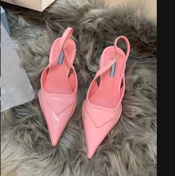 spring and summer pop sandals sharp toe cap rubber combination sole slippers, Black
spring and summer pop sandals sharp toe cap rubber combination sole slippers, Black