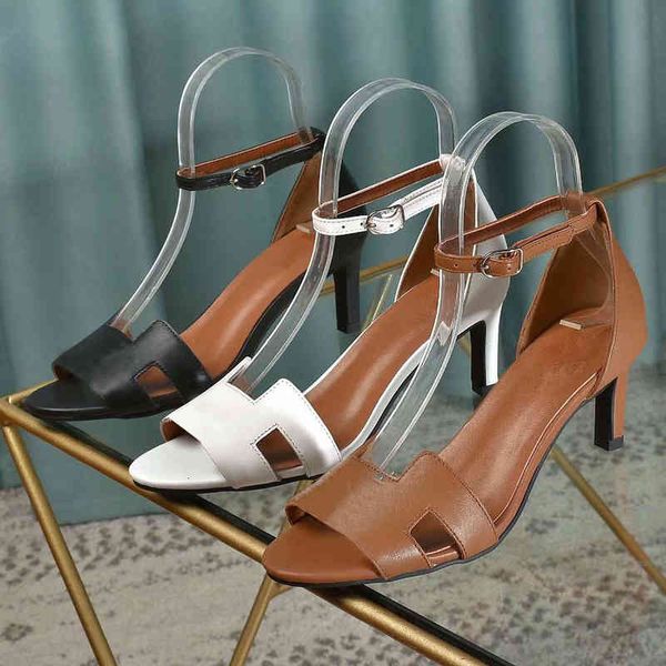 sandals women designer shoes santorini calfskin leather high heel classic legend sandal casual flat wedge shoe with box gwp9, Black
sandals women designer shoes santorini calfskin leather high heel classic legend sandal casual flat wedge shoe with box gwp9, Black