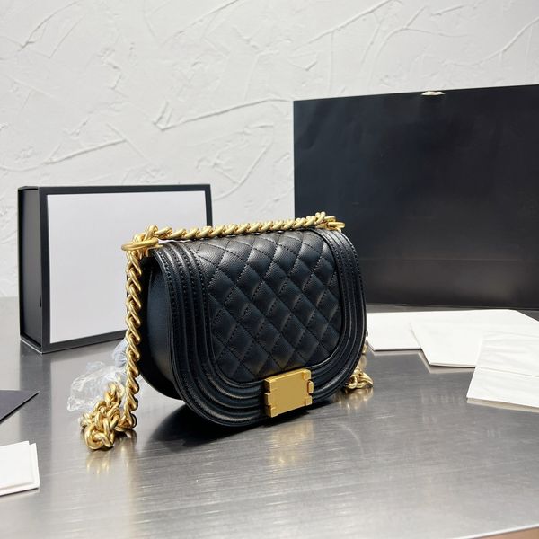 5a fashion designer bags postman bag grain embossed and gold metal cross-body bag small women in a variety of colors optional
5a fashion designer bags postman bag grain embossed and gold metal cross-body bag small women in a variety of colors optional
