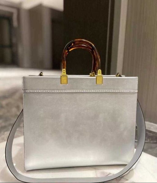 roma handbag medium sunshine shopper tote bag oversized letter embossed print handle handbags designers luxurys womens shoulder bag
roma handbag medium sunshine shopper tote bag oversized letter embossed print handle handbags designers luxurys womens shoulder bag