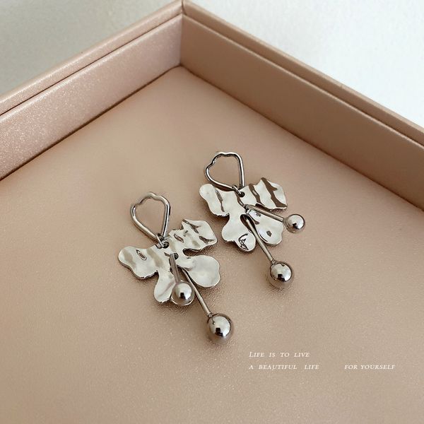 925 silver needle surface irregular bow earrings metal cold style sweet cool wind earrings niche design eardrop, Golden
925 silver needle surface irregular bow earrings metal cold style sweet cool wind earrings niche design eardrop, Golden