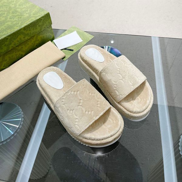 2022 new fashion designer candy colors slippers platform summer luxury beach slipper for men women rubber leather loafers ladies fashion hei, Black
2022 new fashion designer candy colors slippers platform summer luxury beach slipper for men women rubber leather loafers ladies fashion hei, Black