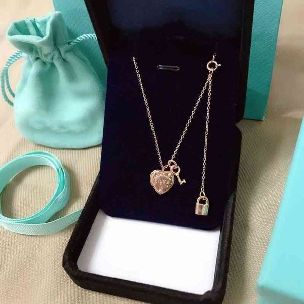 vouw t family necklace bracelet 925 silver key love shaped clavicle chain girlfriend valentine's day birthday gift
vouw t family necklace bracelet 925 silver key love shaped clavicle chain girlfriend valentine's day birthday gift