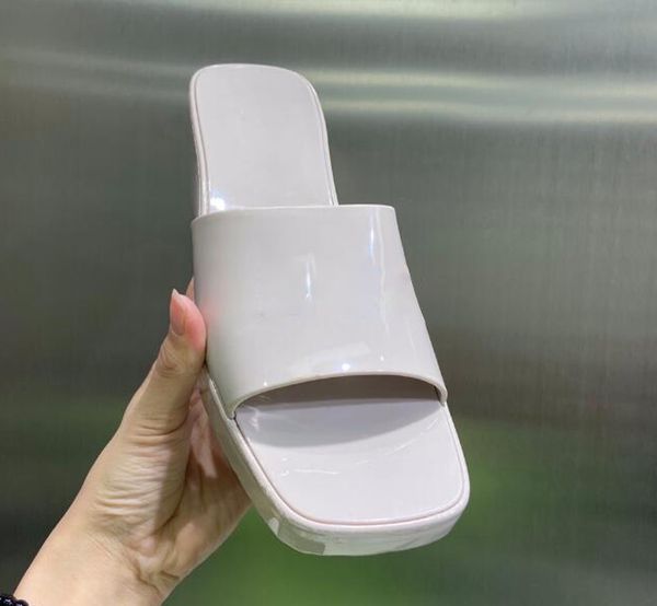 luxury designer women slides slippers high heels jelly candy colors rubber holiday heels sandals fashion slip-on beach summer ladise solid s, Black
luxury designer women slides slippers high heels jelly candy colors rubber holiday heels sandals fashion slip-on beach summer ladise solid s, Black