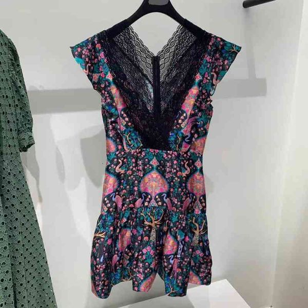 casual dresses spring and summer temperament lady style v-neck lace printing waist closing dress women, Black;gray
casual dresses spring and summer temperament lady style v-neck lace printing waist closing dress women, Black;gray