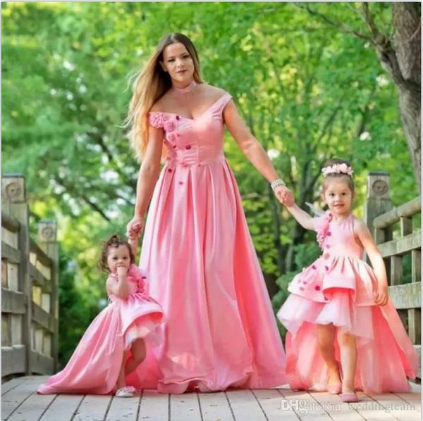 pink high low mother daughter flower girl dresses for wedding halter neck little girls pageant dress tiered satin first communion gowns, White;blue
pink high low mother daughter flower girl dresses for wedding halter neck little girls pageant dress tiered satin first communion gowns, White;blue