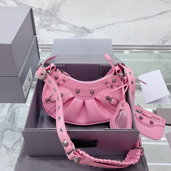 motorcycle locomotive crossbody bag designer bags girls handbags axillary shoulder bag removable strap zipper with genuine leather
motorcycle locomotive crossbody bag designer bags girls handbags axillary shoulder bag removable strap zipper with genuine leather