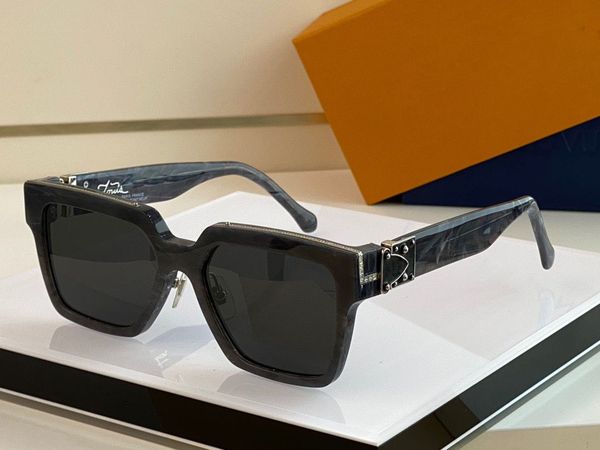 men sunglasses luxury fashion designer classic style gold plated square frame vintage design outdoor beach sun glasses with box, White;black
men sunglasses luxury fashion designer classic style gold plated square frame vintage design outdoor beach sun glasses with box, White;black